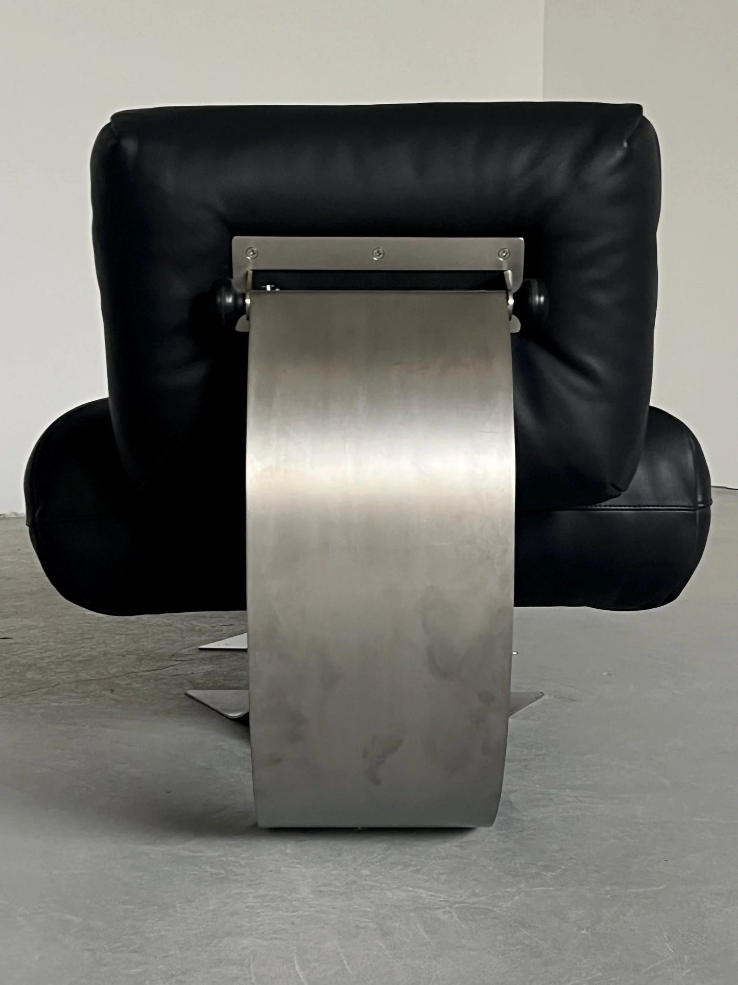 ARCUS RECLINE CHAIR