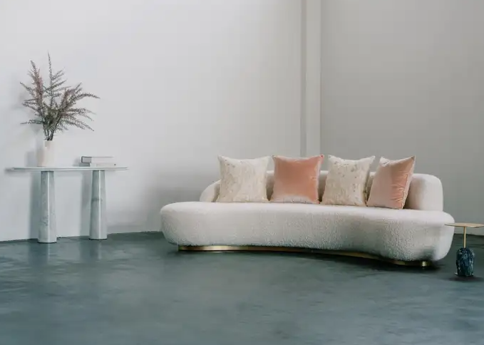 AURELIA CURVE SOFA