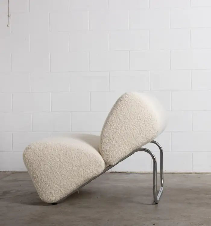 Di Moda Boucle Lounge and Ottoman - DorsaDi Moda Boucle Lounge and OttomanTriple