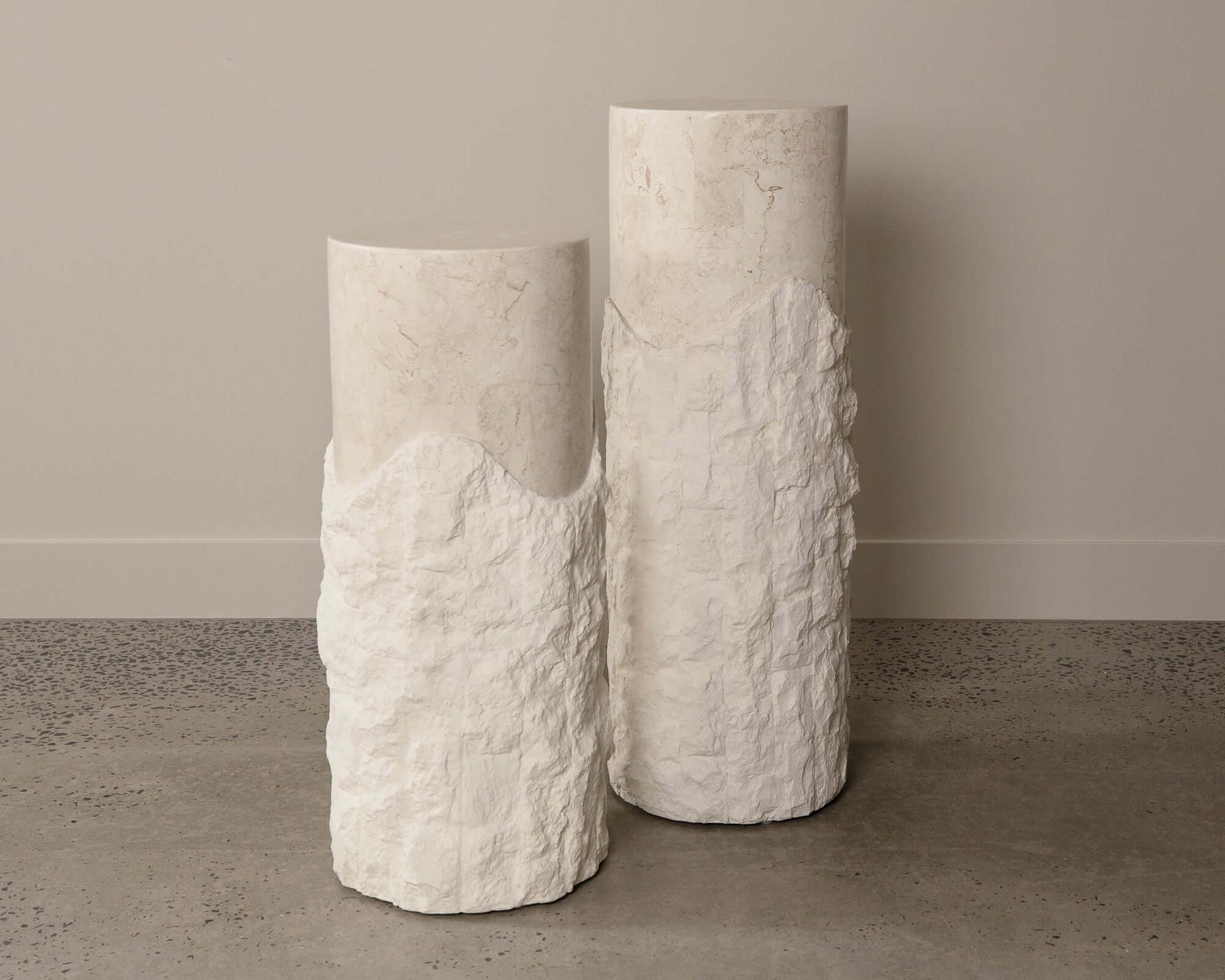 Frastagliata Fibreglass Side Table - DorsaFrastagliata Fibreglass Side TableTall