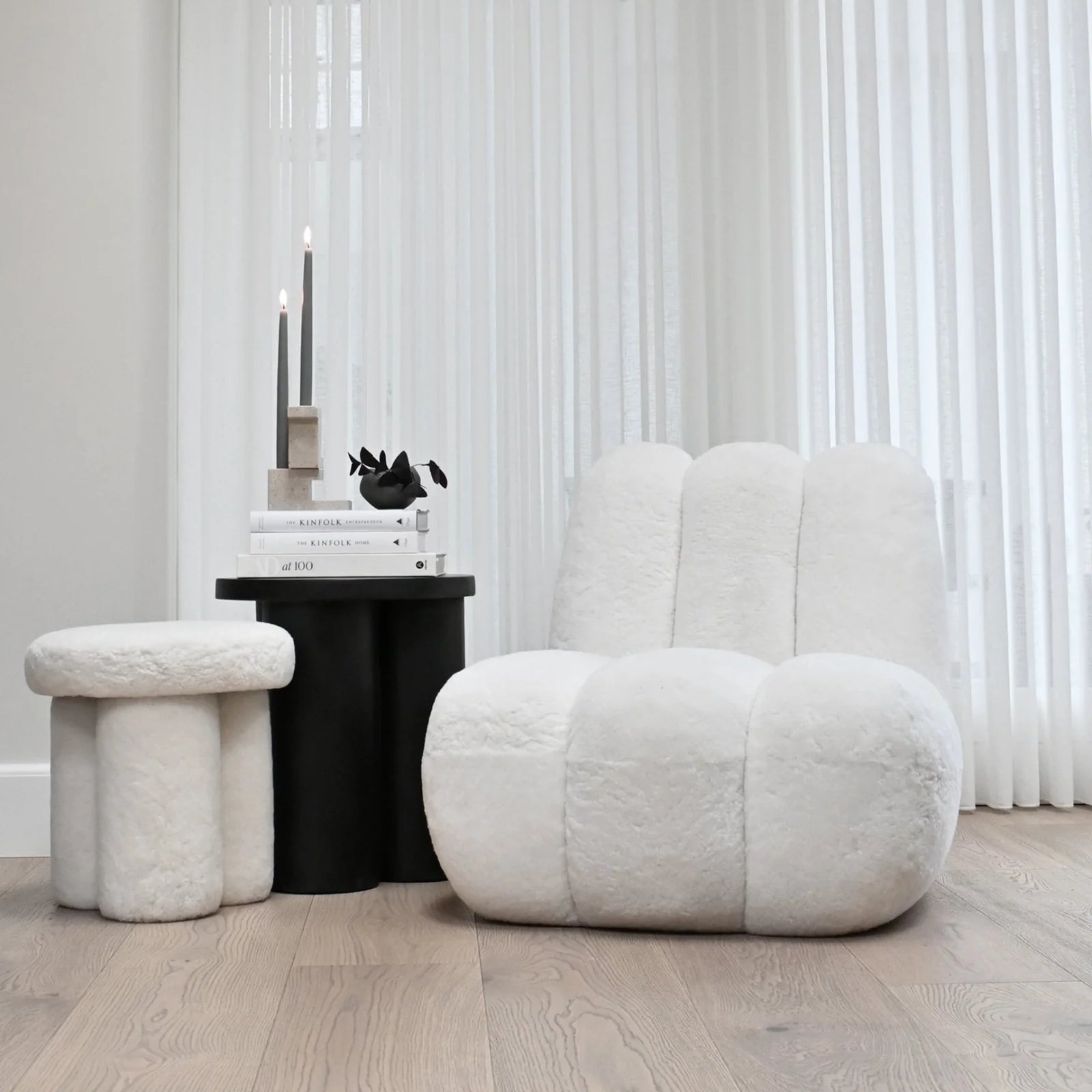 Mano Boucle Lounge Chair - DorsaMano Boucle Lounge ChairBlack