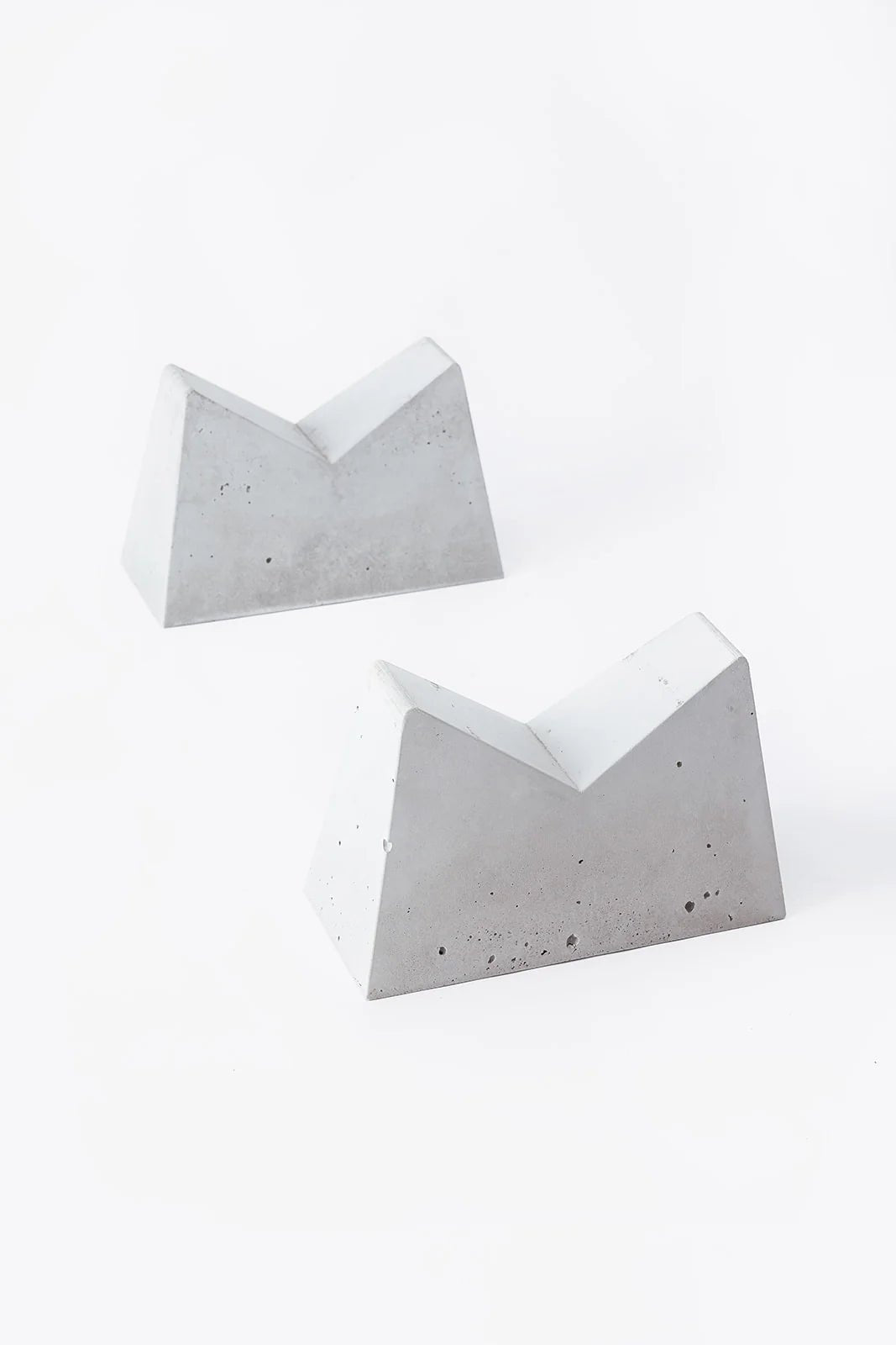 Rastrello Concrete Bench - DorsaRastrello Concrete Bench