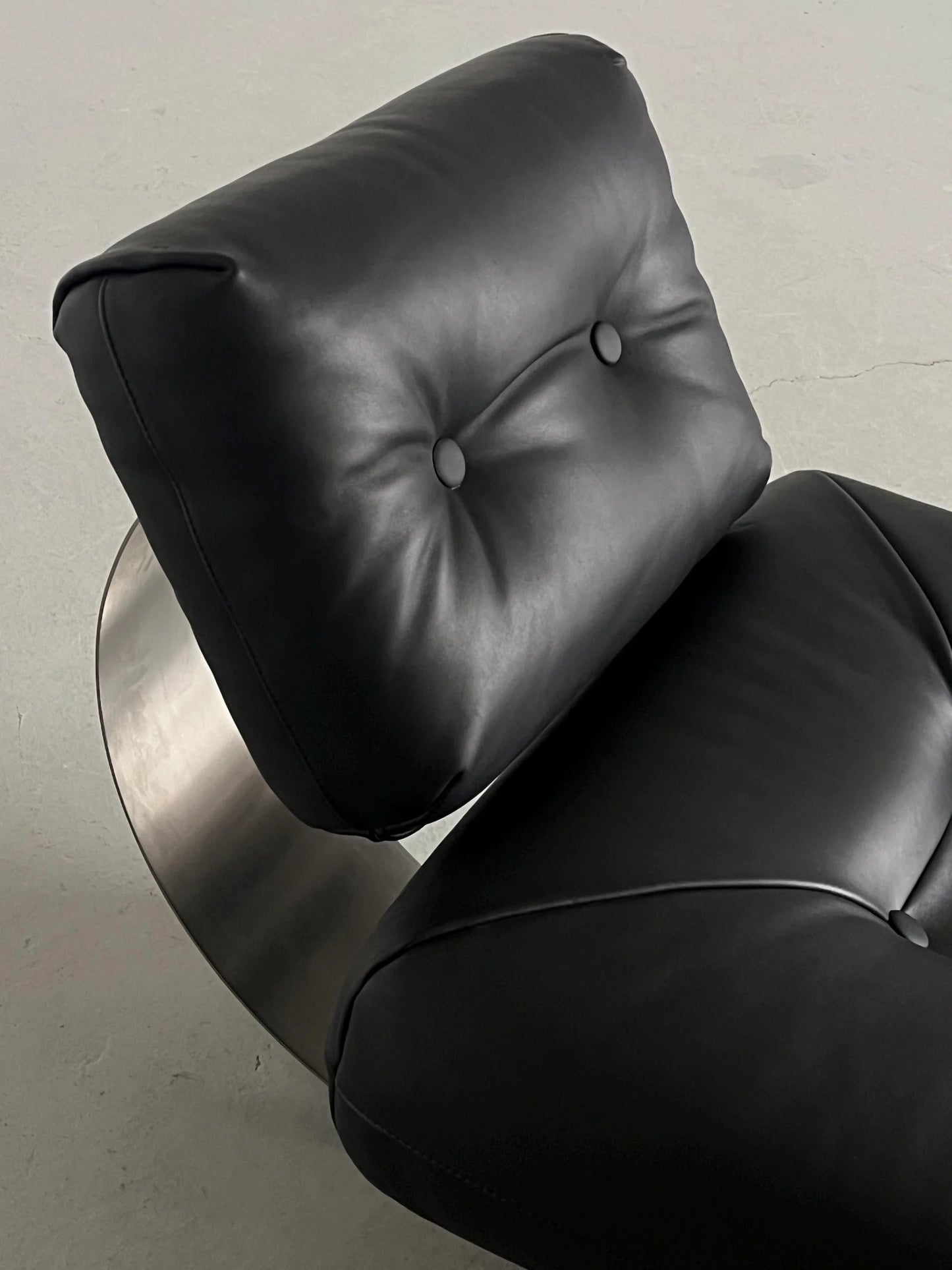 ARCUS RECLINE CHAIR