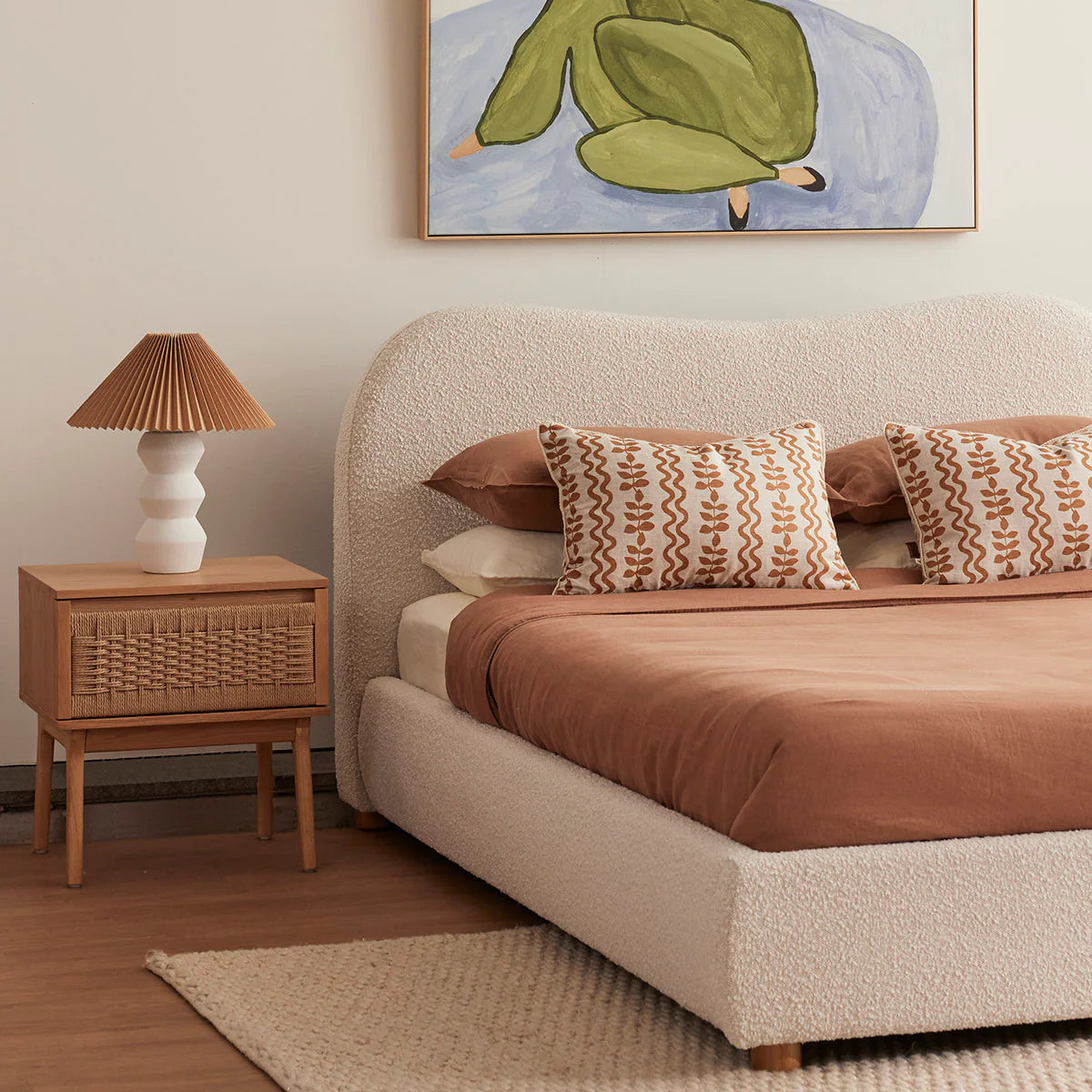 Sbalorditiva Boucle King Bedframe
